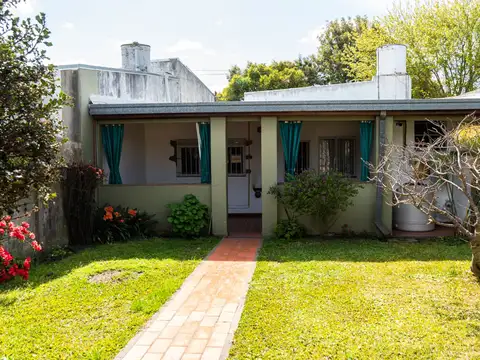 Casa en Venta con 1 cochera