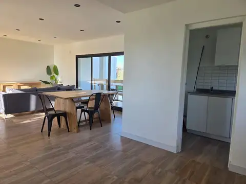 Casa Jardin y Piscina a Estrenar Club de Campo Horizontes Al Sur Corredor Verde Canning San Vicente