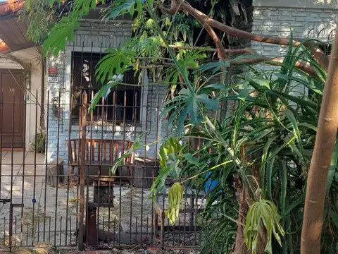 Casa en Venta en Castelar Sur, USD 98.000