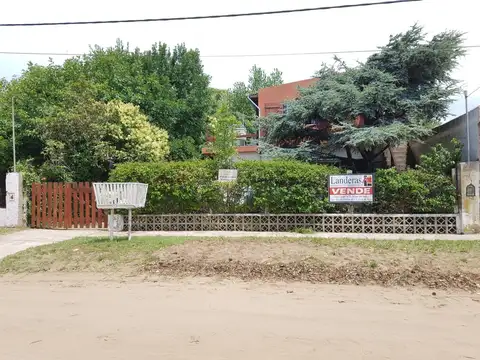 VENTA EN BLOCK - 5 Departamentos a metros de mar 