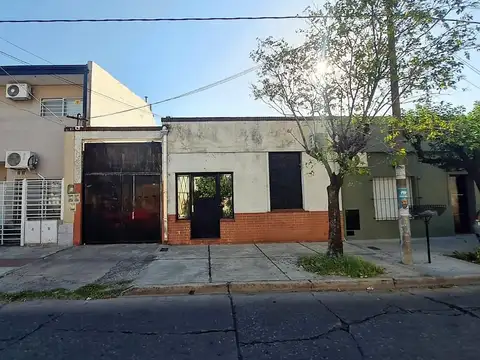 GALPON CON OFICINAS EN LOTE 8,66 X 21,58