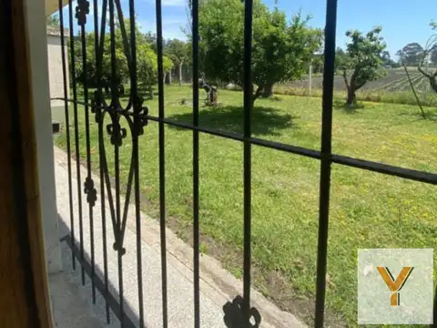 Casa 5 ambientes con 4 baños