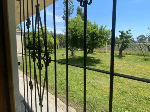 Casa 5 ambientes con 4 baños