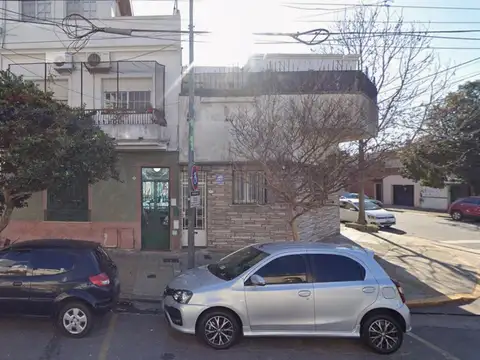 Depto Tipo Casa 2 ambientes con 1 baño