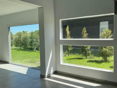 Casa en Alquiler de 4 dormitorios