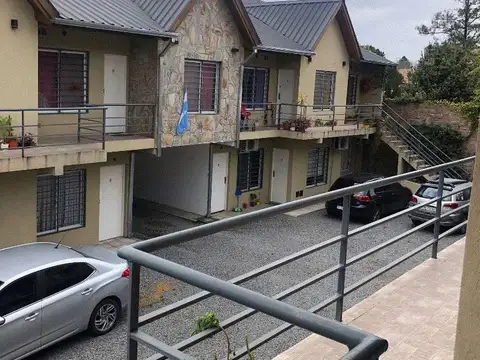 Venta Departamento 2 amb mas entrepiso con cochera (posibilidad de tener una cochera mas)