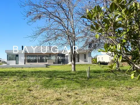 Venta - Casa A Estrenar en Evelinks Golf de Luján
