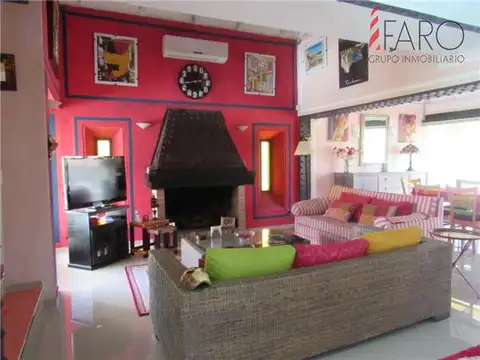 Casa en Alquiler en Pinares, USD 6.000