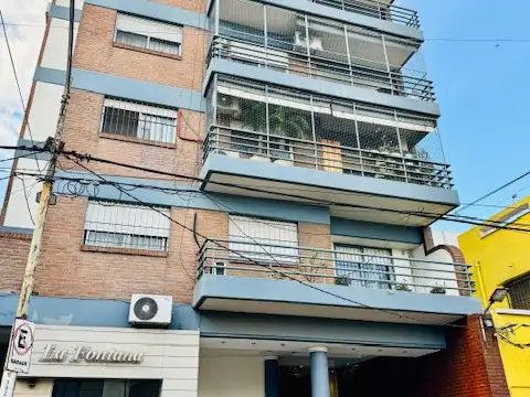 Alquiler departamento 3 ambientes en Ramos Mejía. Cochera y Baulera