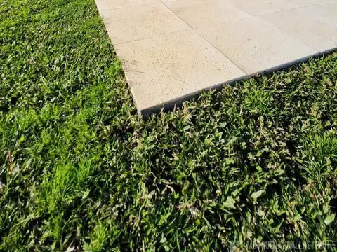 Casa en  venta Barrio Santa Lucia - Pilar del este.
