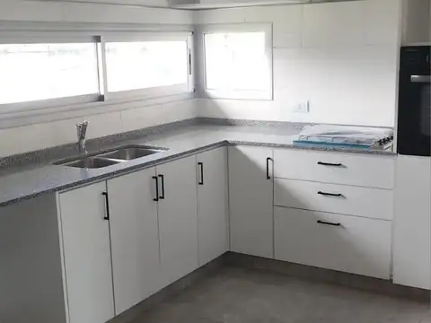 Casa en Alquiler al Oeste