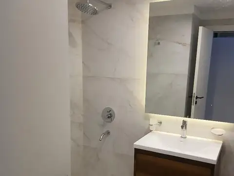 HERMOSO SEMIPISO 2 AMB CABALLITO