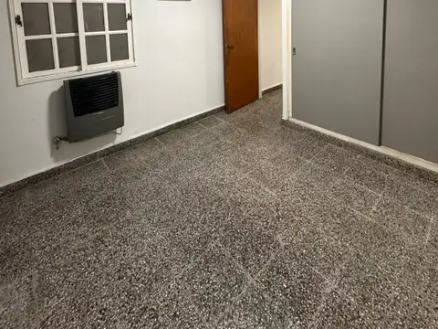 Depto Tipo Casa en Alquiler de 1 dormitorio