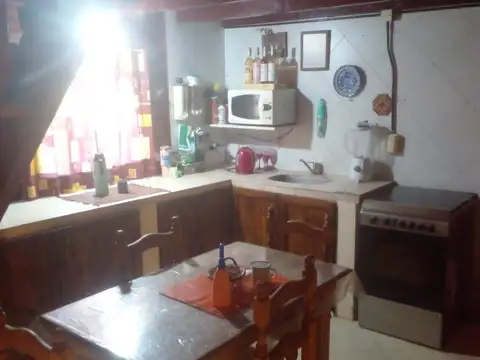 Casa 3 ambientes con 2 baños