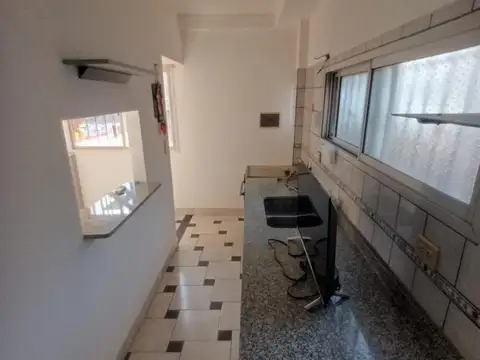 Depto Tipo Casa 3 ambientes con 1 baño