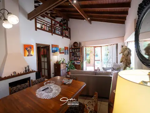 Casa en Venta con 1 cochera