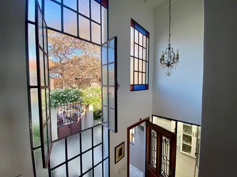 CASA EN VENTA EN SANTA RITA 5 AMBIENTES JARDÍN PILETA