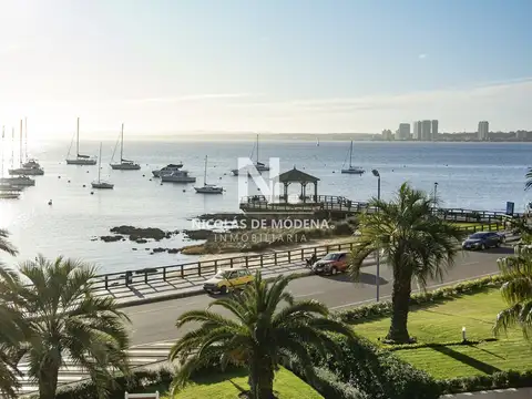 Departamento en venta en el edificio New Port.