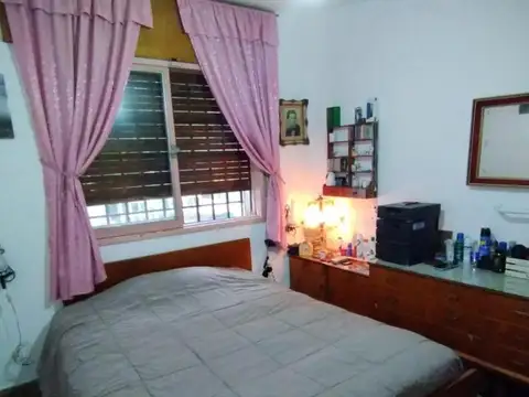 Casa en Venta con 4 cocheras