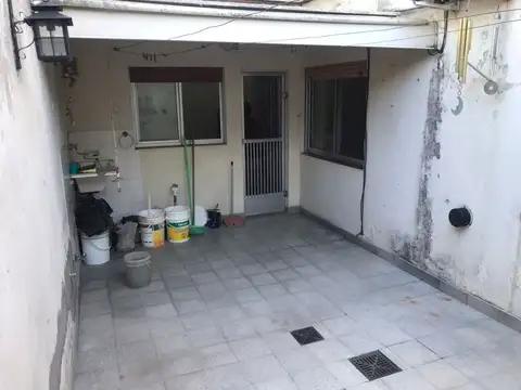 Depto Tipo Casa 2 ambientes con 1 baño