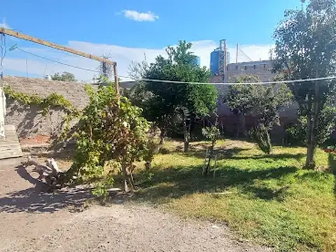 CASA VENTA 3 DORMITORIOS EN GUTIERREZ MAIPU