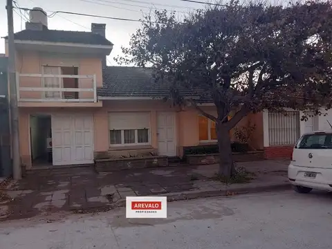 Vendemos Casa con amplias comodidades