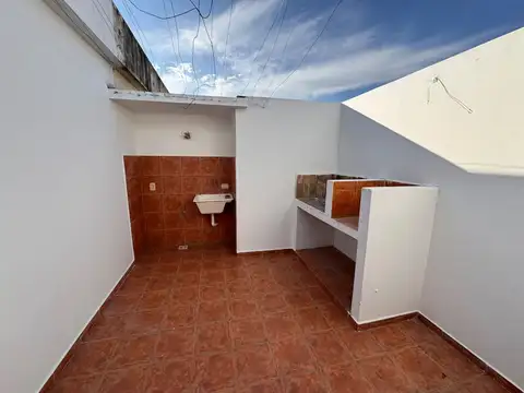 DEPARTAMENTO 1 DORMITORIO CON PATIO