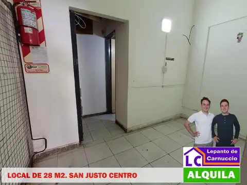MUY BUEN LOCAL EN ALQUILER. SOBRE AVENIDA ARIETA AL 2.700. EN SAN JUSTO CENTRO.