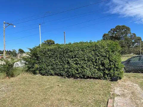 VENTA CASA CON GRAN PARQUE DE 900 MTS2