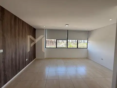 Oficina en Alquiler con 1 cochera