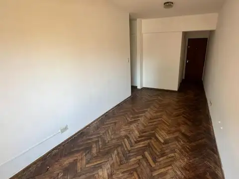 Av Pellegrini 800, Piso 07