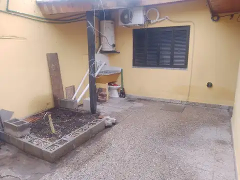 Depto Tipo Casa en Alquiler de 2 dormitorios
