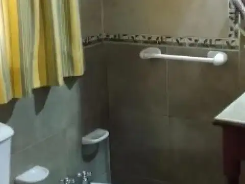 Casa en venta - 3 Dormitorios 1 Baño - Punta Indio 