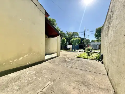Casa en Venta en Castelar Sur, USD 77.000