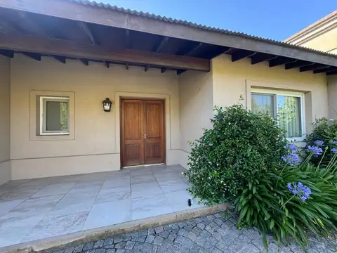 Casa en Alquiler Temporal en Bella Vista, USD 4.000