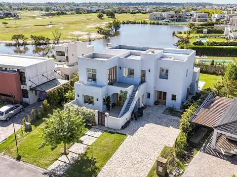 Casa mediterranea a estrenar en el canton golf escobar