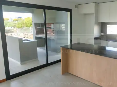 El Cantón, Barrio Golf lote al 100