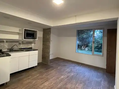 Depto Tipo Casa en Alquiler de Monoambiente