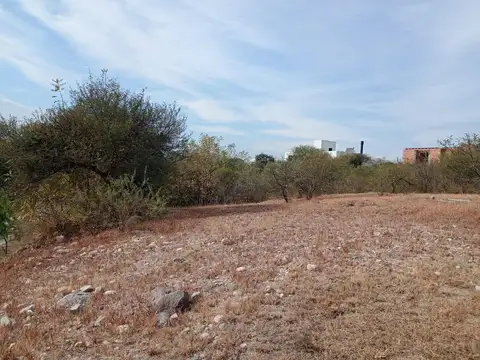 Lote en B° Cerrado Colinas de La Deseada, La Calera.