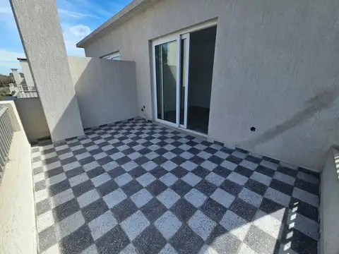 Casa 3 ambientes con 1 baño