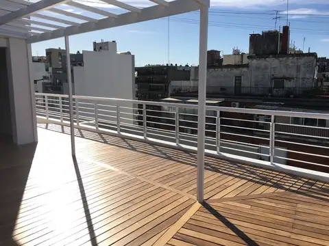 Excelente Loft divisible de categoría   Solarium, SUM y Laundry !