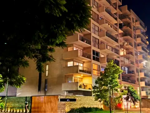 DEPARTAMENTO 2 AMBIENTES + COCHERA - PISO 3 AL FRENTE 