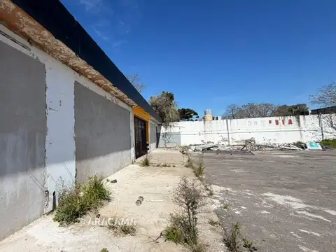 Local con Deposito en Alquiler en Tristan Suarez