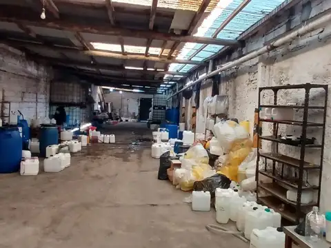 Alquiler de Galpón de 415 m2 en Lanús Este!