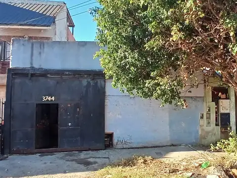 Alquiler de Galpón de 415 m2 en Lanús Este!
