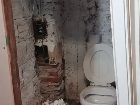 Galpon en Alquiler en Lanus Este, $ 800.000