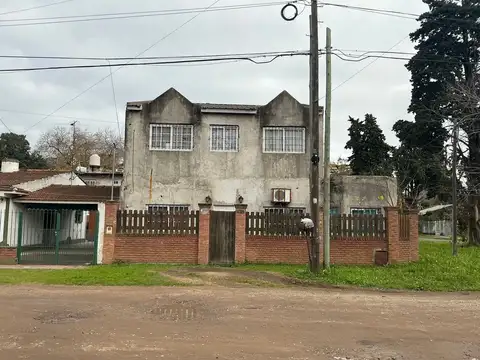 CASA 3 AMBIENTES VENTA LONGCHAMPS PARQUE