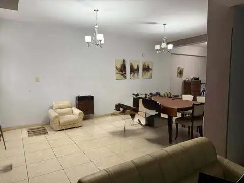 Casa Dúplex  en Alquiler en Zarate Centro, Zárate, G.B.A. Zona Norte