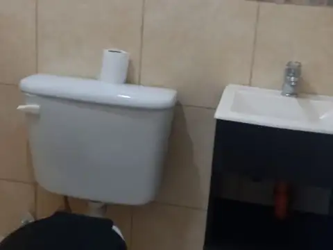 Departamento en Alquiler en Piñeyro, $ 400.000