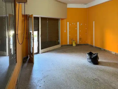 Local en Alquiler en Tablada, USD 300.000